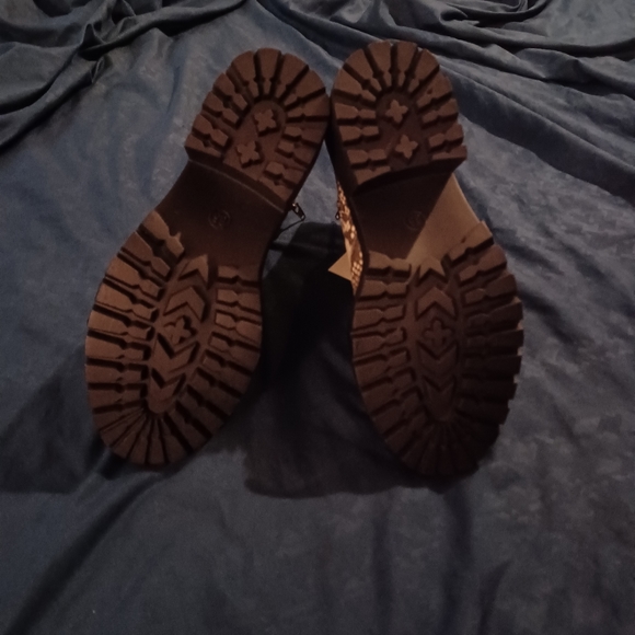 Faux Snake Brie Combat Boots • Size 8.5 • Universal Thread • NWT - Picture 7 of 12